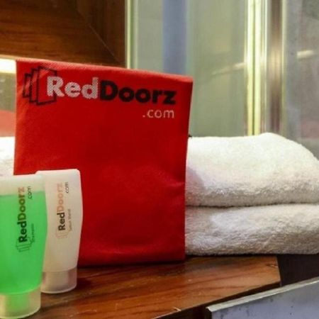 Reddoorz Apartment Near Summarecon Mall Serpong Tangerang Kültér fotó
