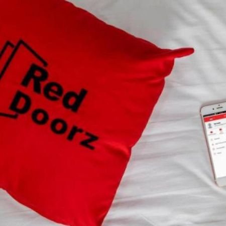 Reddoorz Apartment Near Summarecon Mall Serpong Tangerang Kültér fotó