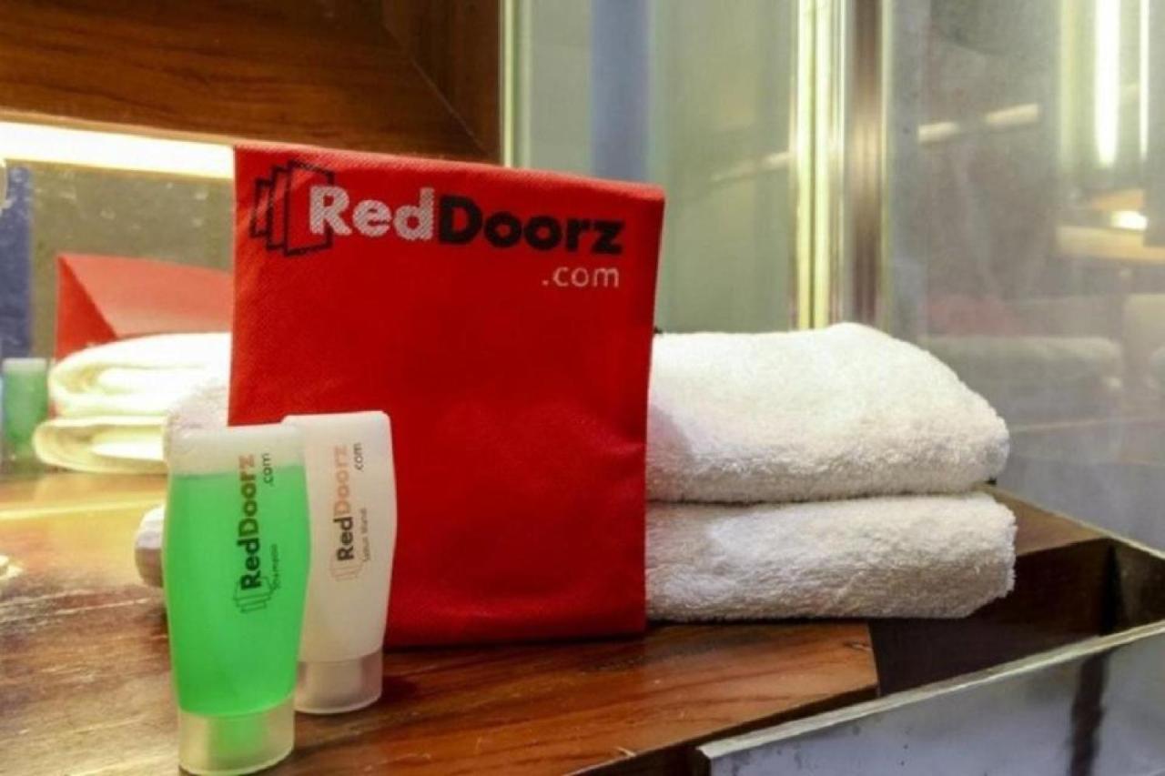 Reddoorz Apartment Near Summarecon Mall Serpong Tangerang Kültér fotó